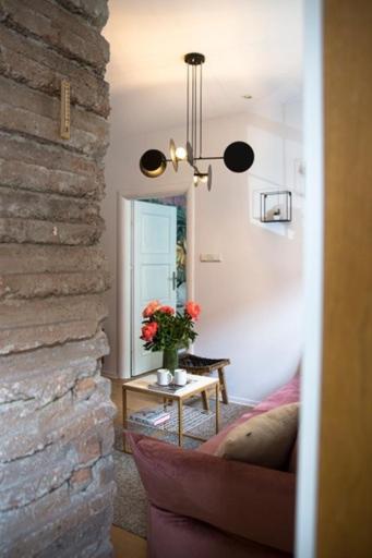 Pink Rabbit Apartament